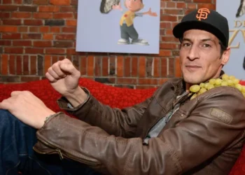 Micro Nontschew Grab